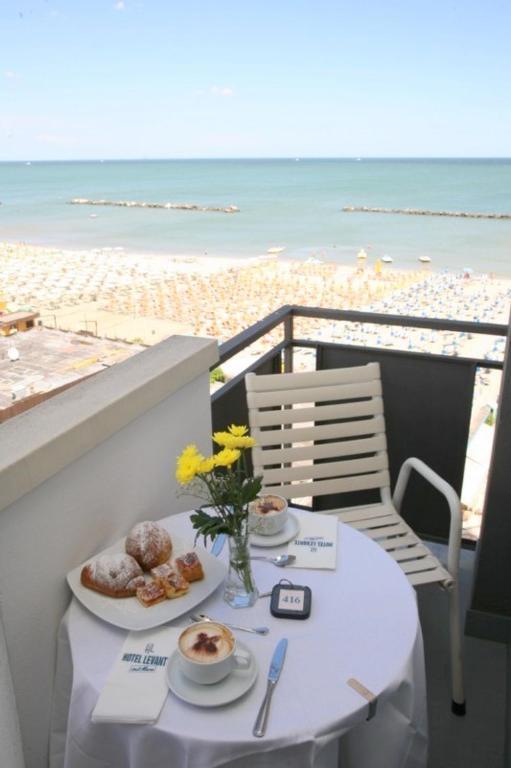 Hotel Levante Sul Mare 리도 디 사비오 외부 사진